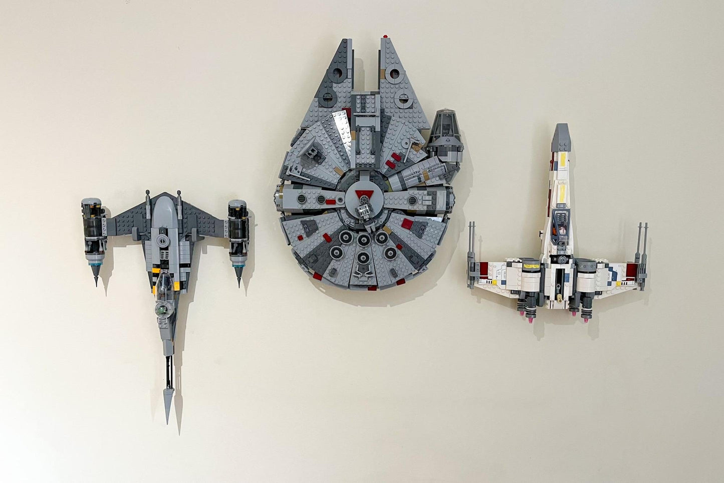 3Dudes & Dad Wall Mount Bracket for LEGO Star Wars The Mandalorian's N1 Starfighter (set 75325)