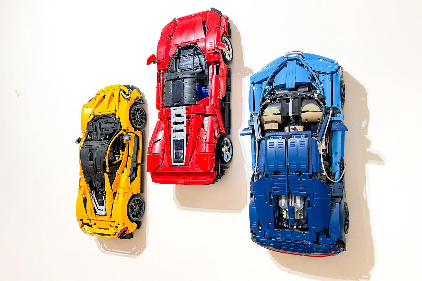 3Dudes & Dad Wall Mount Bracket for LEGO Technic Ferrari Daytona SP3 (set 42143)