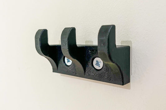 3Dudes & Dad Wall Mount Bracket (vertical) for LEGO Technic McLaren Formula 1 2022 (set 42141)