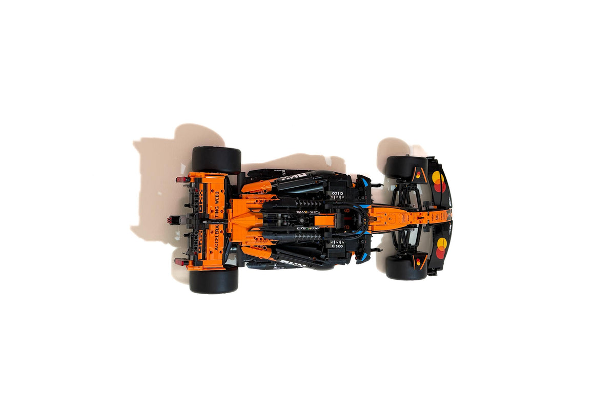 Wall Mount Bracket (horizontal) for LEGO Technic McLaren MCL39 F1 car (set 42228)