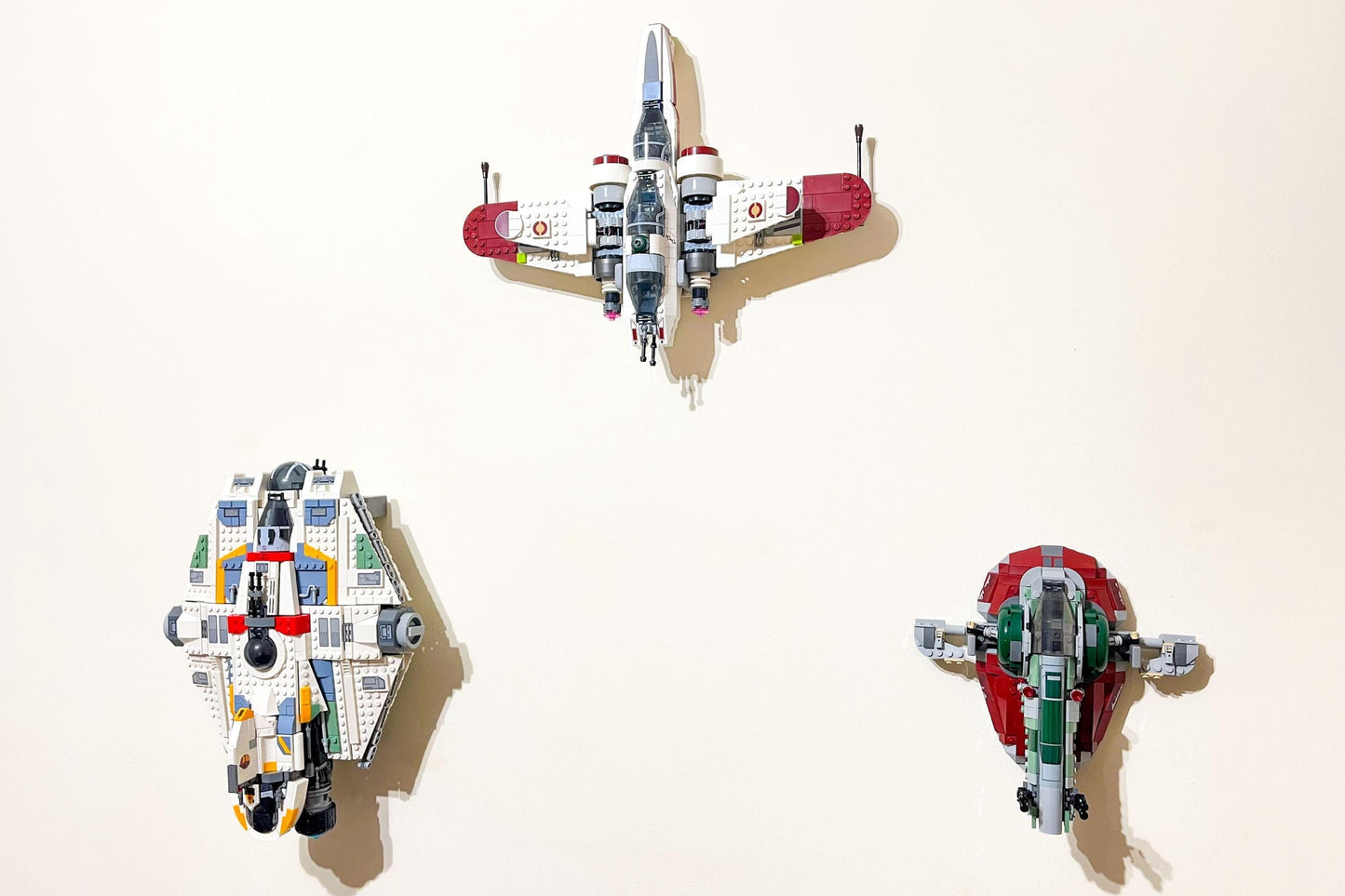 3Dudes & Dad Wall Mount Bracket for LEGO Star Wars Boba Fett's Starship (set 75312)