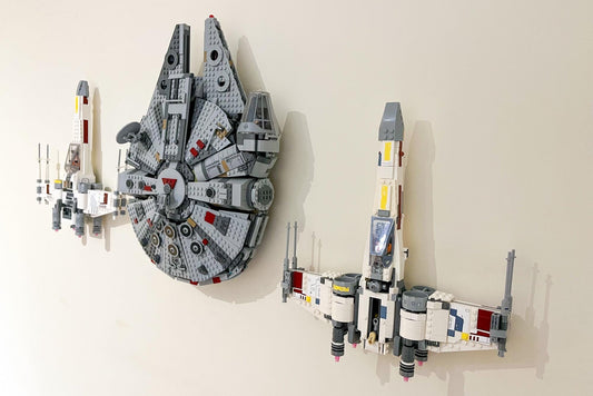3Dudes & Dad Wall Mount Bracket for LEGO Star Wars Luke Skywalker's X Wing Fighter (set 75301)