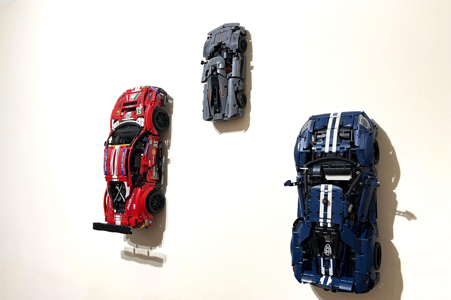 3Dudes & Dad Wall Mount Bracket for LEGO Technic Koenigsegg Jesko Absolut Grey Hypercar (set 42173)