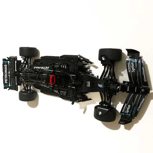 3Dudes & Dad Wall Mount Bracket (horizontal) for LEGO Technic Mercedes AMG W14 F1 car (set 42171)