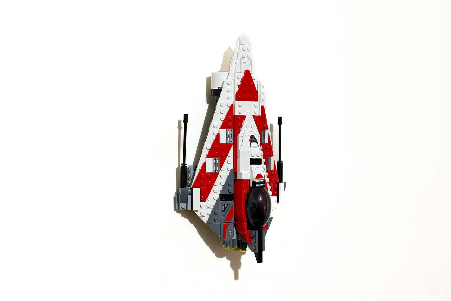 Wall mount for Lego Jedi Bob's Starfighter