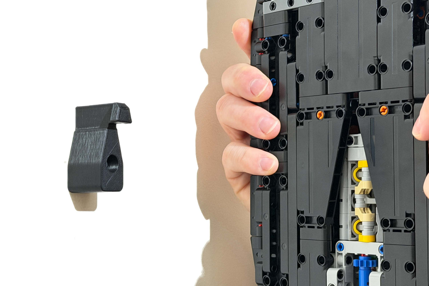 Wall mounting the LEGO Technic McLaren MCL39 F1 car model