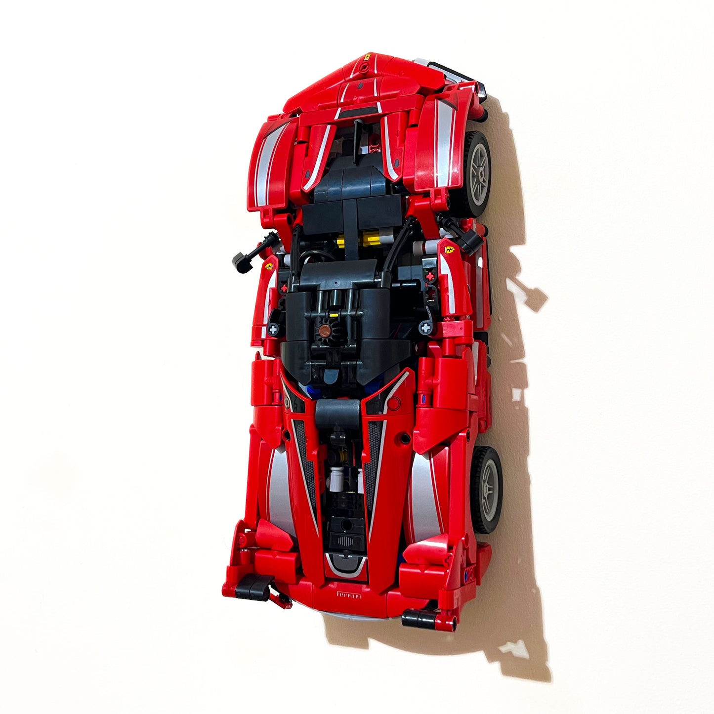 Wall Mount Bracket for LEGO Technic Ferrari FXX K (set 42212)